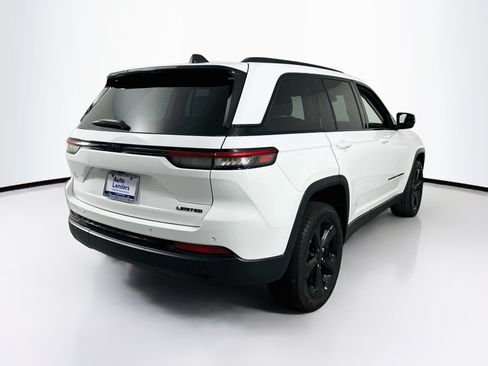 Used 2023 Jeep Grand Cherokee Limited w/ Black Appearance Package RWD image 5