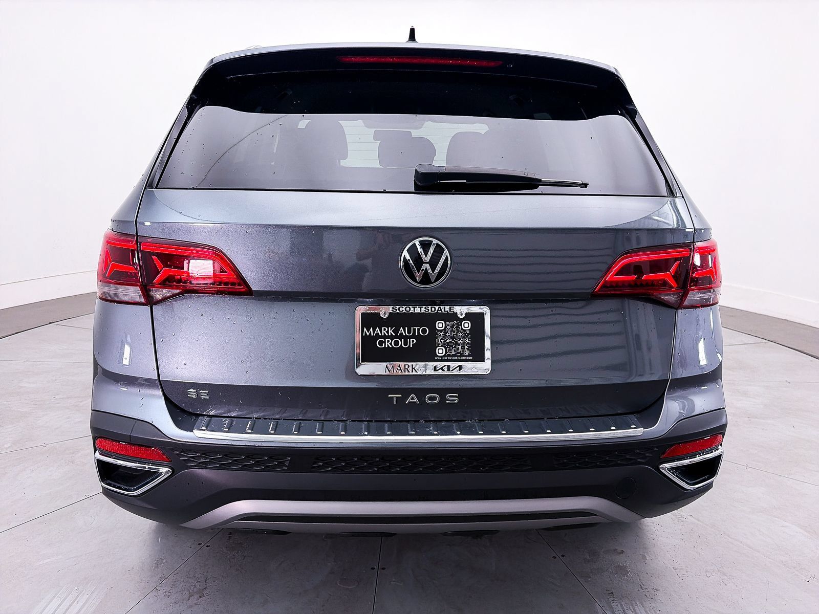 Used 2022 Volkswagen Taos SE FWD image 13