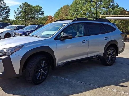 New 2025 Subaru Outback Onyx Edition image 4