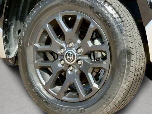 Used 2022 Toyota Tundra Platinum RWD image 14