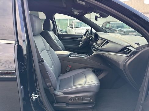 Used 2022 Buick Enclave Premium w/ Experience Buick Package image 18
