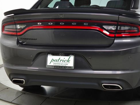 Used 2019 Dodge Charger SXT image 8