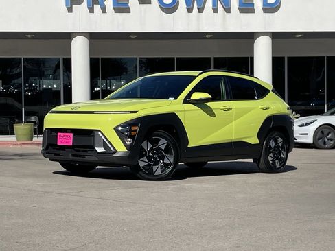 Used 2024 Hyundai Kona SEL image 1