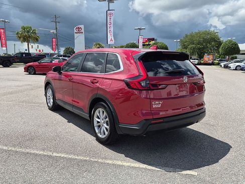 Used 2025 Honda CR-V EX image 5