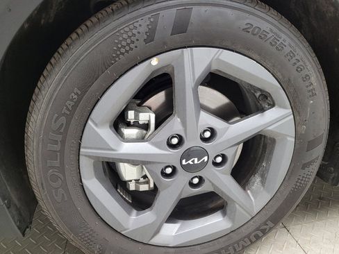 Used 2025 Kia K4 FWD image 31