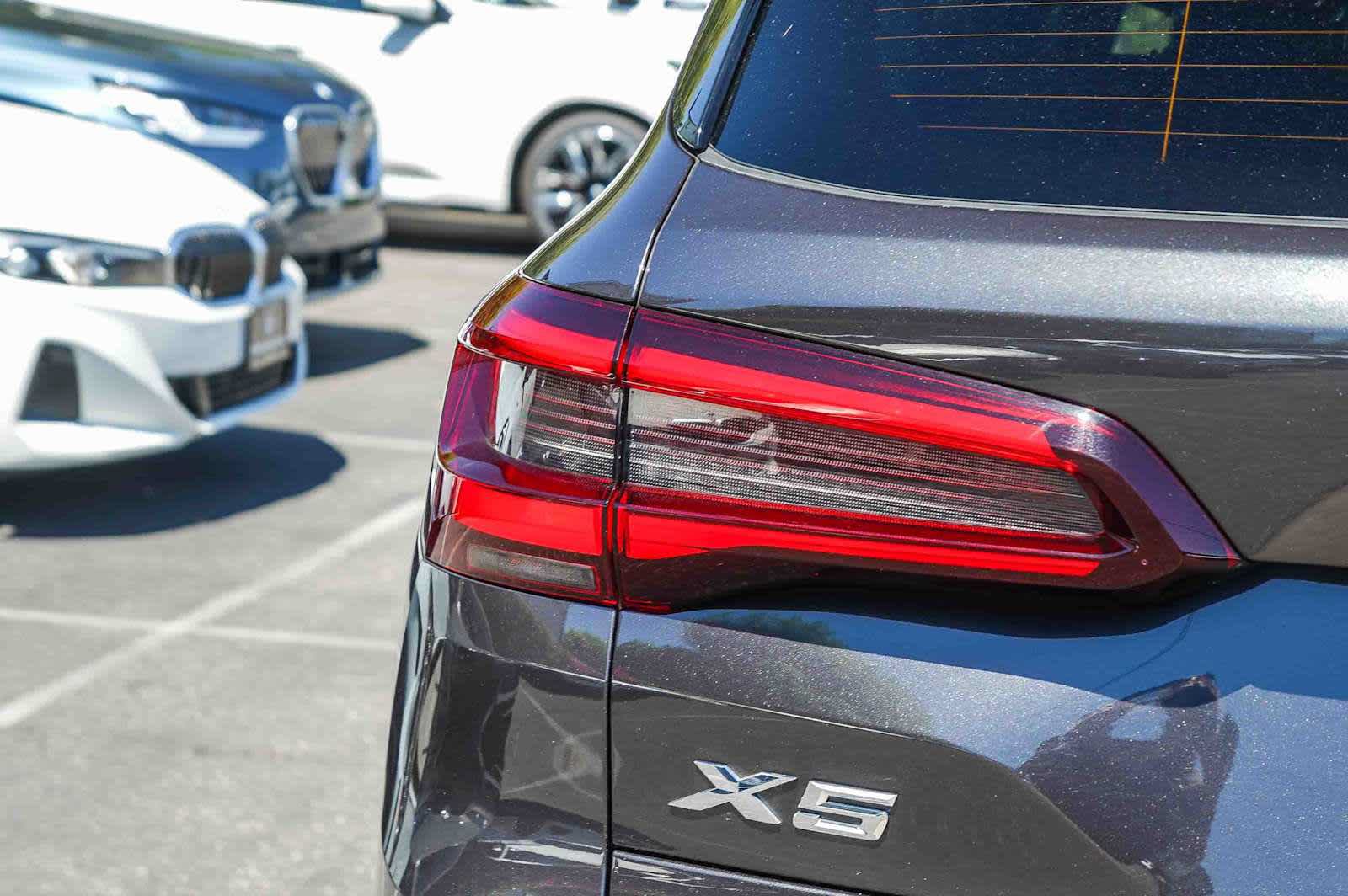 Used 2023 BMW X5 xDrive40i w/ Parking Assistance Package AWD/4WD image 7