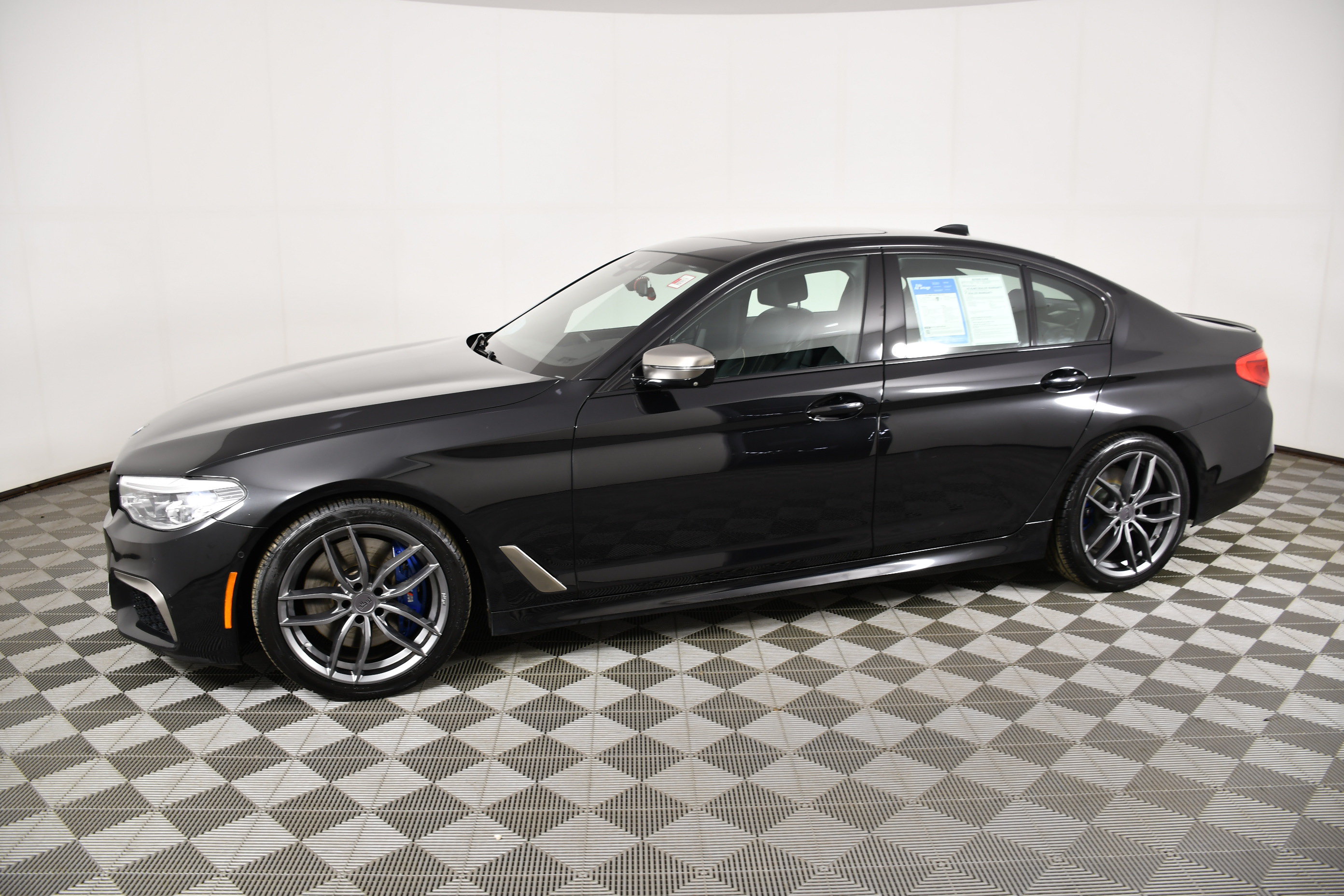 Used 2019 BMW M550i xDrive w/ Dynamic Handling Package AWD/4WD image 9