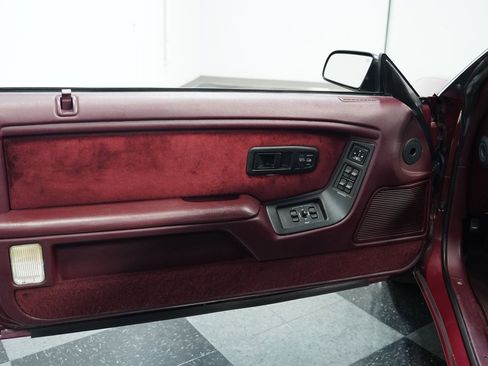 Used 1991 Chrysler LeBaron Convertible image 32