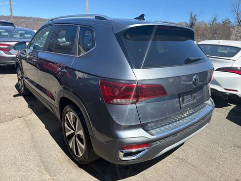 Used 2023 Volkswagen Taos SE w/ Panoramic Sunroof Package AWD/4WD image 13