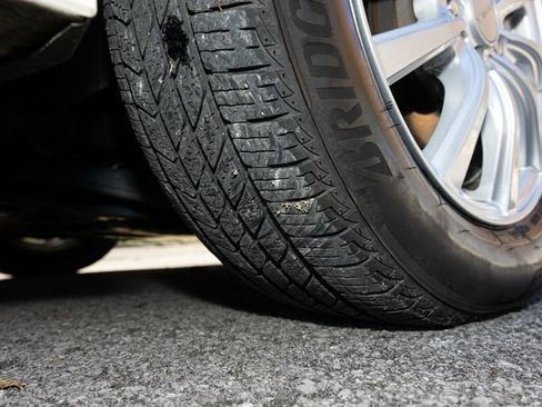 Used 2021 Toyota Prius AWD image 65