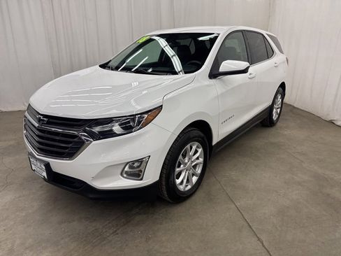 Used 2018 Chevrolet Equinox LT image 3