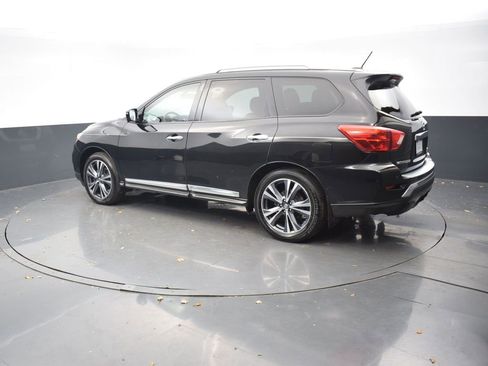 Used 2017 Nissan Pathfinder Platinum w/ Cargo Package image 3