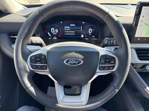 New 2026 Ford Explorer Active image 32