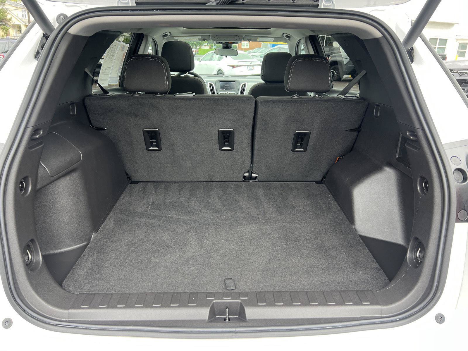 Used 2024 Chevrolet Equinox LT AWD/4WD image 13