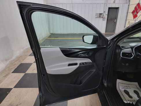 Used 2018 Chevrolet Equinox LS image 10