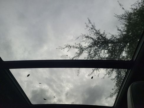 Used 2021 Chevrolet Suburban Premier w/ Premium Package image 35