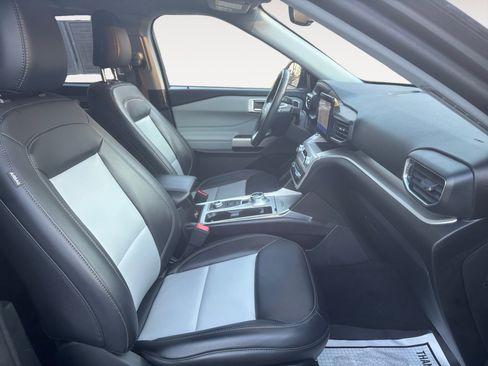Used 2023 Ford Explorer XLT w/ Equipment Group 202A image 15