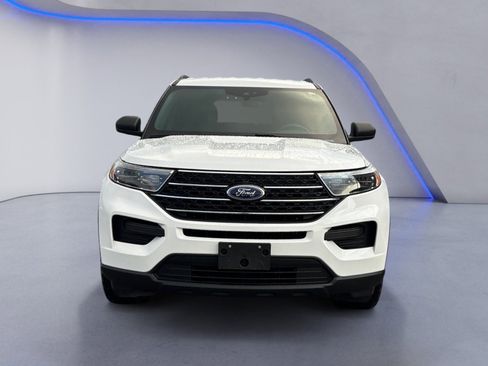Used 2020 Ford Explorer XLT image 5