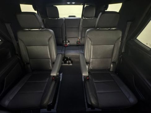 Used 2023 Chevrolet Tahoe LT w/ Luxury Package RWD image 18