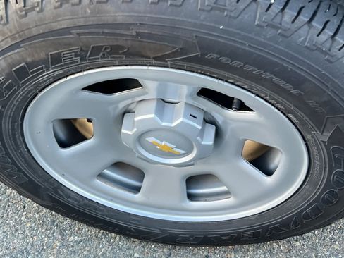 Used 2022 Chevrolet Colorado W/T image 14