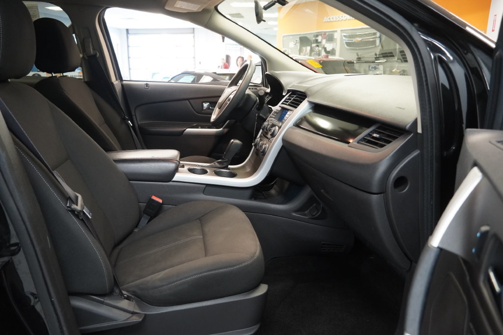 Used 2014 Ford Edge SE FWD image 33