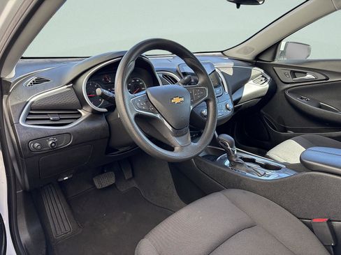 Used 2023 Chevrolet Malibu LT image 12