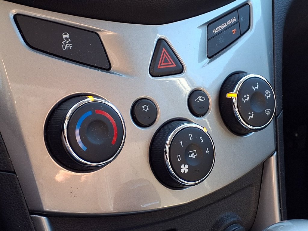Used 2015 Chevrolet Trax LT w/ LT Plus Package FWD image 18