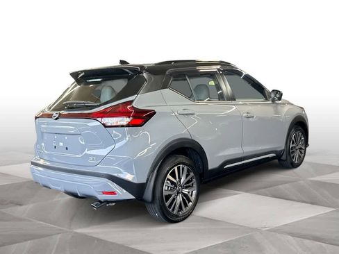 Used 2023 Nissan Kicks SR w/ SR Premium Package FWD image 8