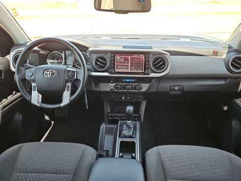 Used 2022 Toyota Tacoma SR5 RWD image 10