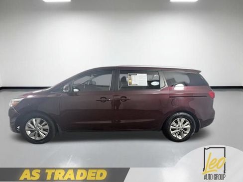 Used 2016 Kia Sedona LX w/ LX Essentials Premium Package FWD image 2