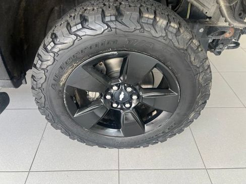 Used 2016 Chevrolet Colorado LT w/ Midnight Edition AWD/4WD image 12
