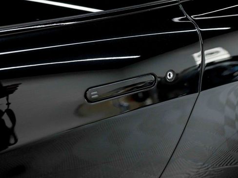 Used 2011 Aston Martin V8 Vantage N420 image 35