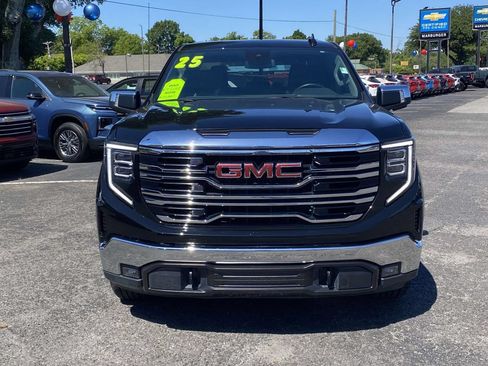 Used 2025 GMC Sierra 1500 SLT RWD image 2