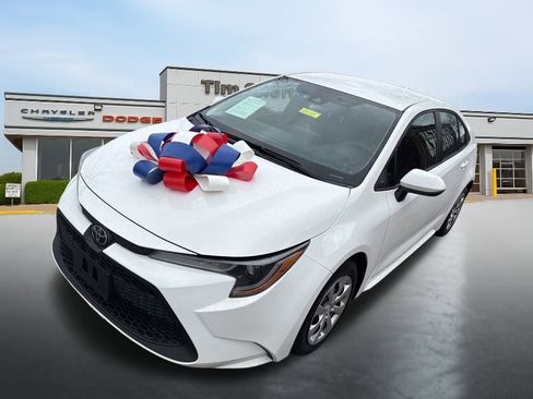 Used 2022 Toyota Corolla LE image 9