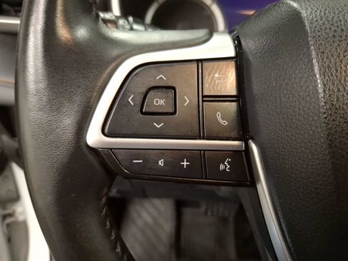 Used 2023 Toyota Highlander Bronze Edition AWD/4WD image 21