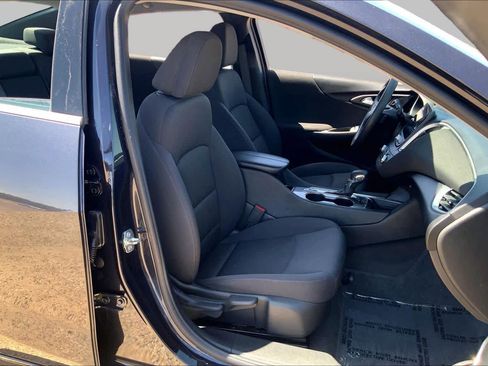 Used 2023 Chevrolet Malibu LT FWD image 9