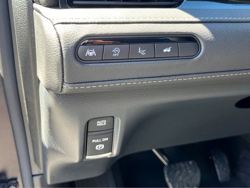 New 2025 INFINITI QX80 Luxe image 19