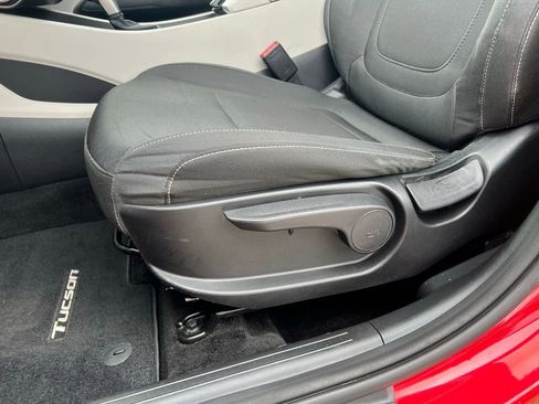 Used 2022 Hyundai Tucson SE FWD image 14