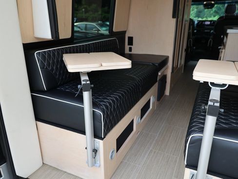 Used 2021 Mercedes-Benz Sprinter 3500 image 42