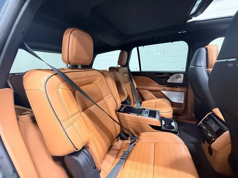 Used 2025 Lincoln Aviator Black Label image 51