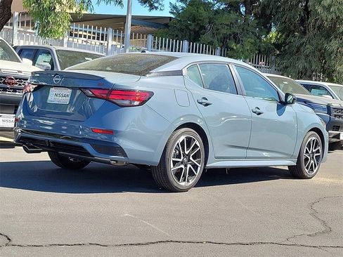 New 2025 Nissan Sentra SR image 2