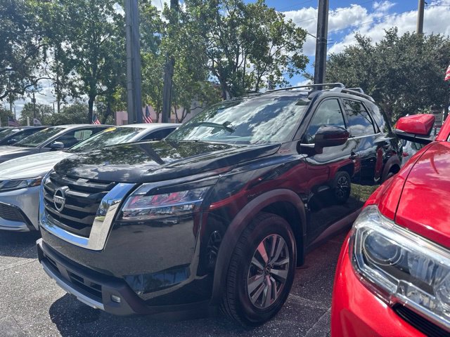 Used 2022 Nissan Pathfinder SL FWD image 11