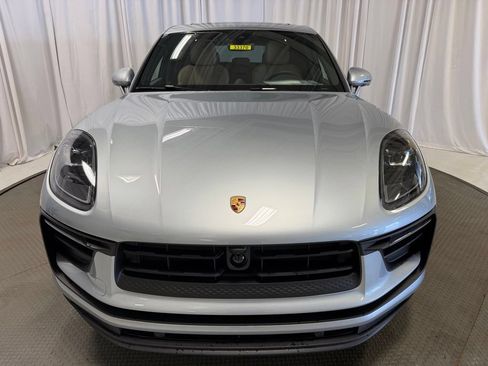 Certified 2026 Porsche Macan AWD/4WD image 33