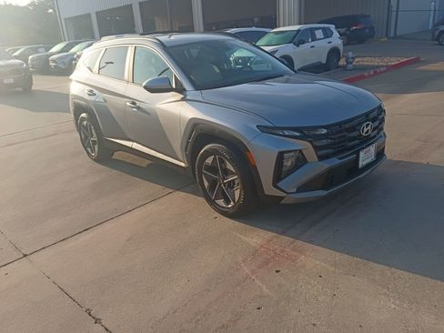 Used 2025 Hyundai Tucson SEL FWD image 6