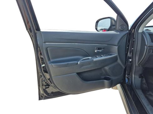 Used 2018 Mitsubishi Outlander Sport SEL image 26