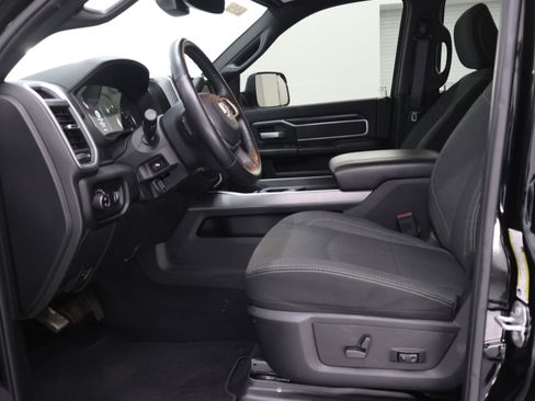 Used 2022 RAM 2500 Big Horn w/ Night Edition AWD/4WD image 8
