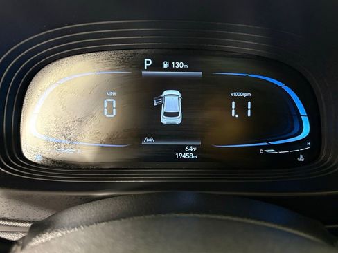 Used 2025 Hyundai Venue SEL FWD image 22