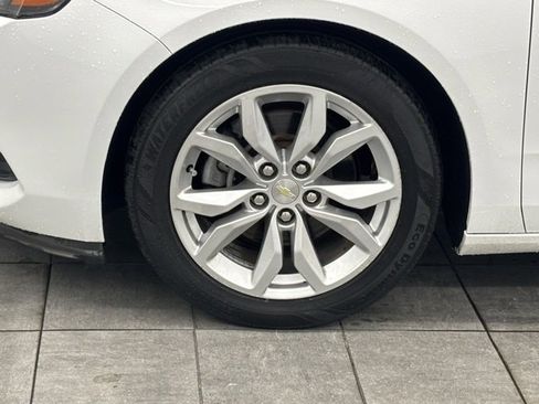 Used 2016 Chevrolet Impala LT w/ Convenience Package image 6