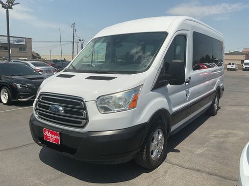Used 2019 Ford Transit 350 XLT RWD image 2