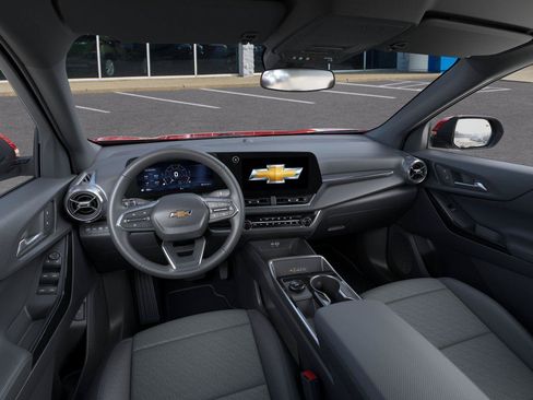 New 2027 Chevrolet Equinox LT w/ Convenience Package II FWD image 15